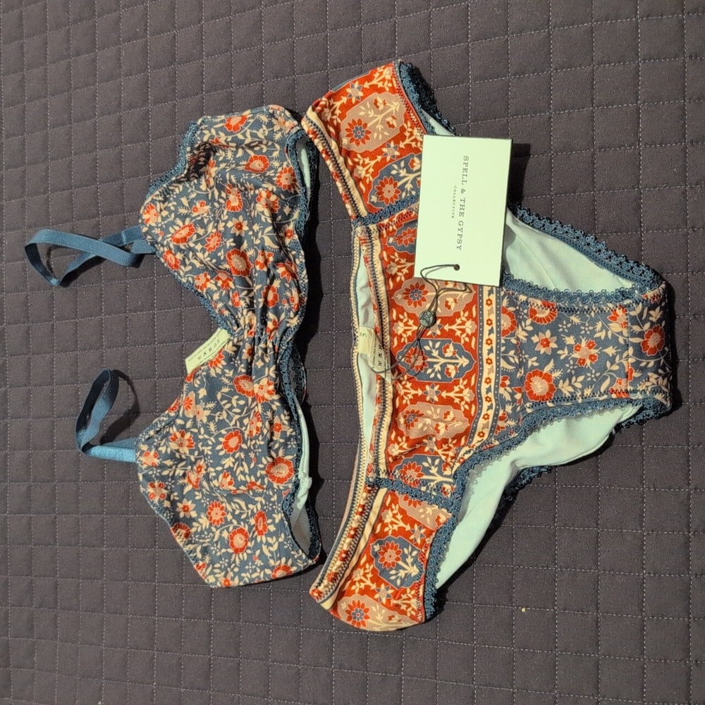 Spell Jasmine Intimates Set - Picture 2 of 5